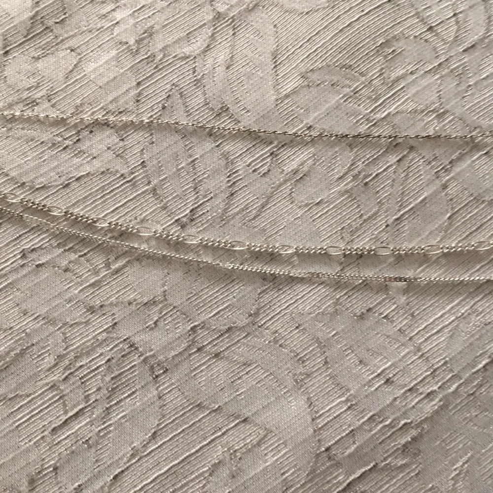 Adjustable belly chain